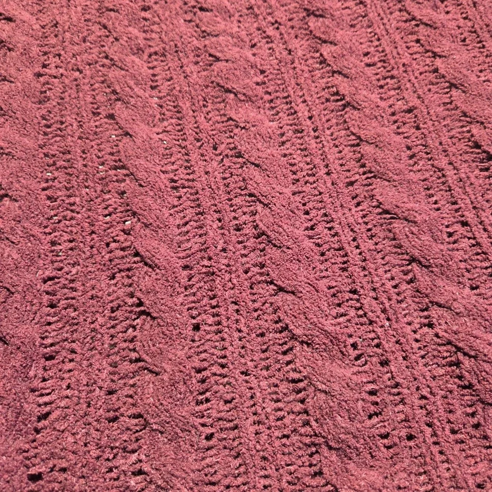 American Eagle Womens Burgundy‎ Cable Knit Chenille Sweater Maroon Sm Crew Neck